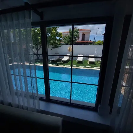 Talles Hotel *